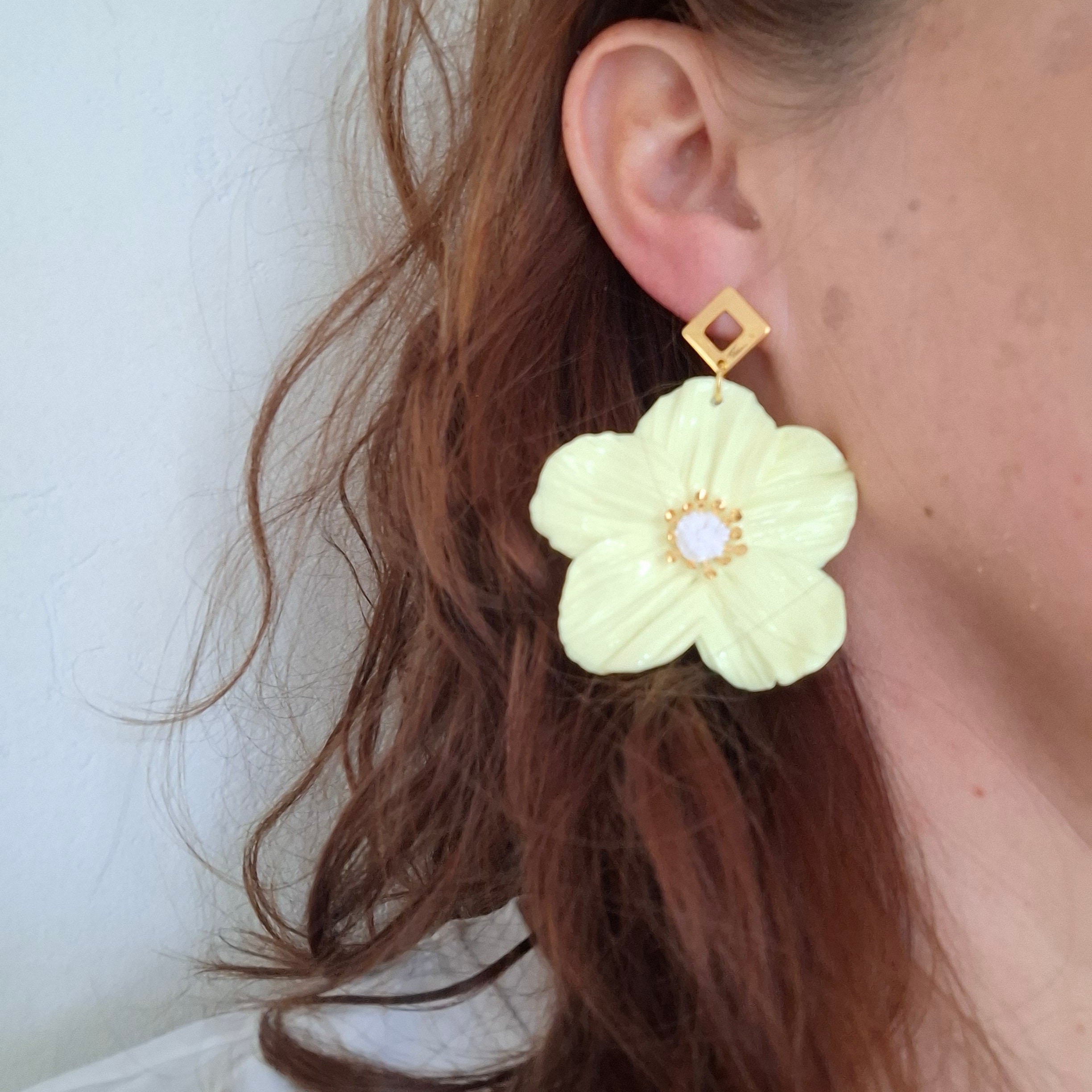 Boucles Fleurs Sculptées