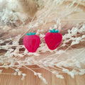 Boucles d'oreilles puces fraise